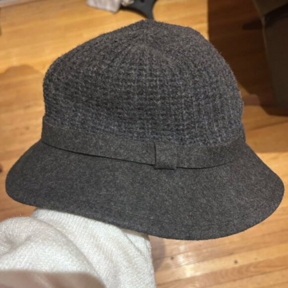 Nine West Gray Textured Hat Classic Design